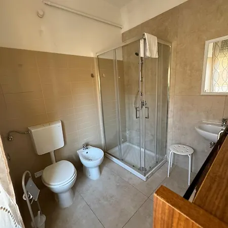 Glint House Prestige Πανσιόν