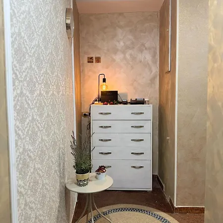 Πανσιόν Glint House Prestige 4*