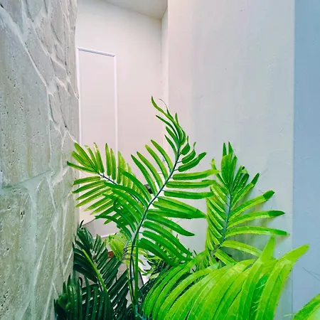 Glint House Prestige 4* Rom