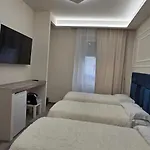 Glint House Prestige Gæstehus 4*