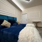Glint House Prestige