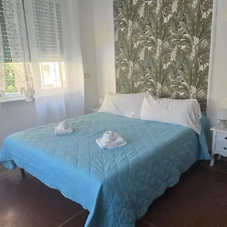 Fenice House Guest house *