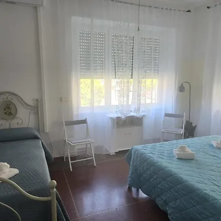 Fenice House Guest house *