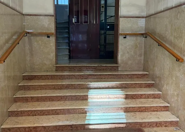 Glint House Prestige